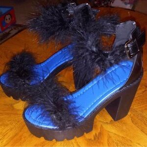 Chic Black and Blue Heels with Sleek Design